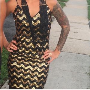 Gold & Black sequence dress - size 6 - Size small